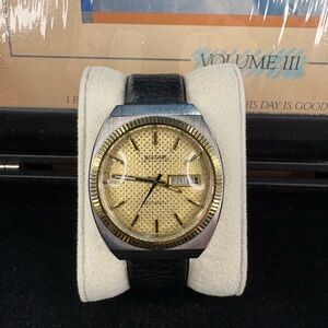 Vintage Bulova Set O Matic Watch Automatic Works / Runs **Read** 2 Tone Steel